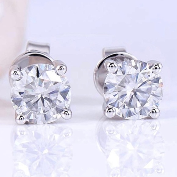 Diamonds On The Square Jewelry - Genuine ~Certified 1 Carat Diamond 18k White Gold Stud Earrings ~ Dainty Studs